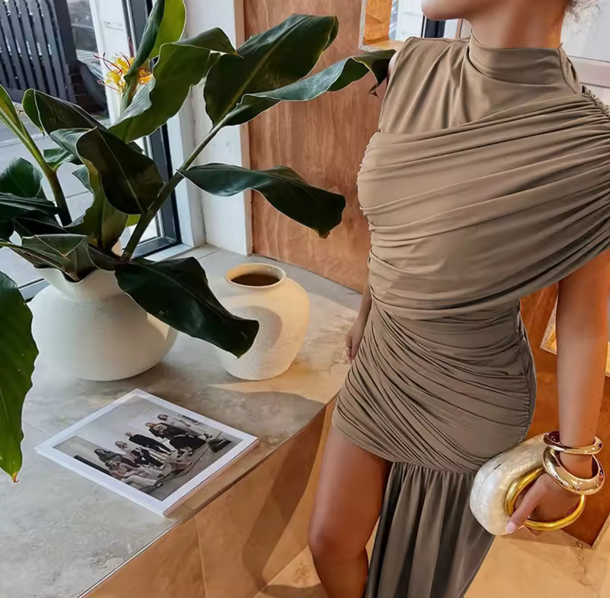 Robe à Traîne Asymétrique – ANAÏS